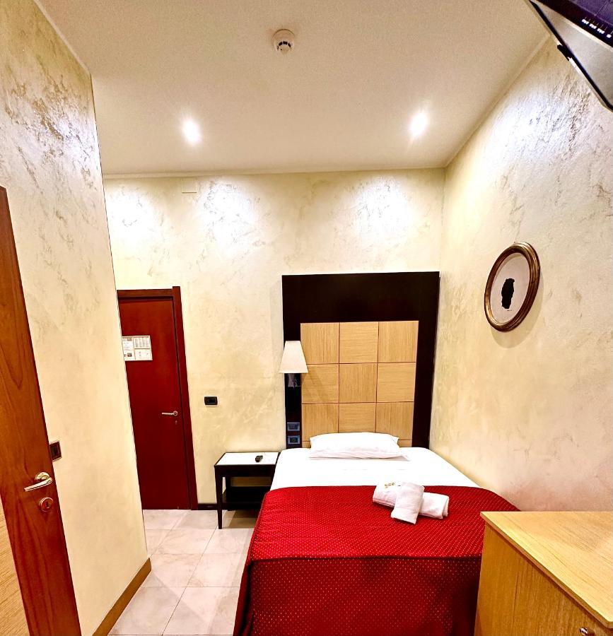 Hotel Fiorella Milano Εξωτερικό φωτογραφία
