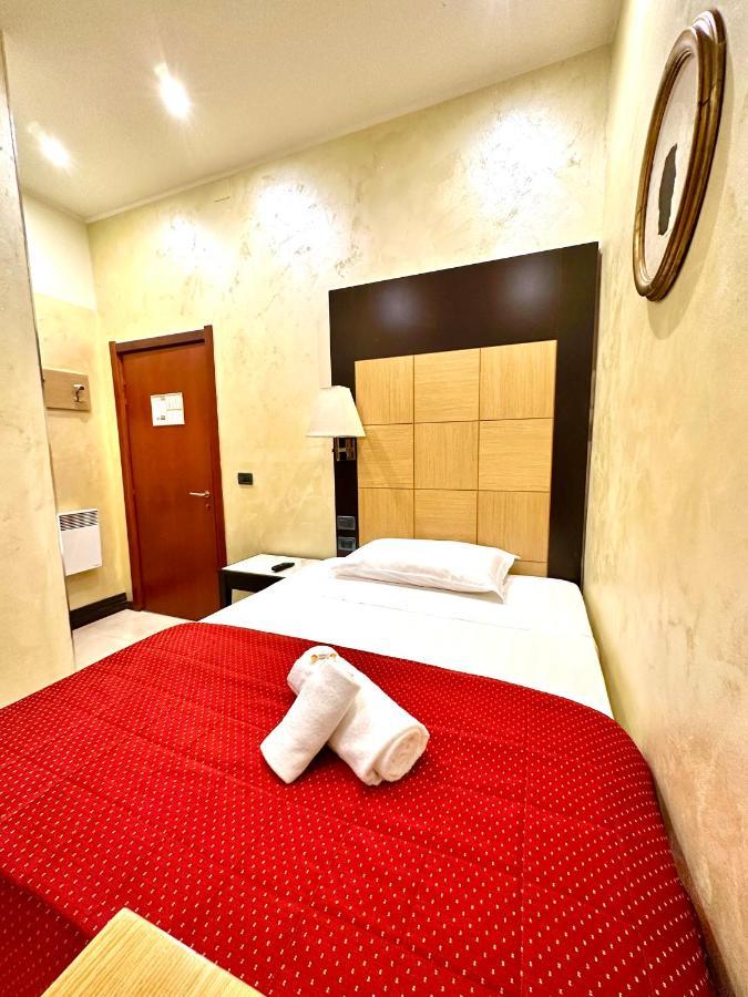 Hotel Fiorella Milano Εξωτερικό φωτογραφία
