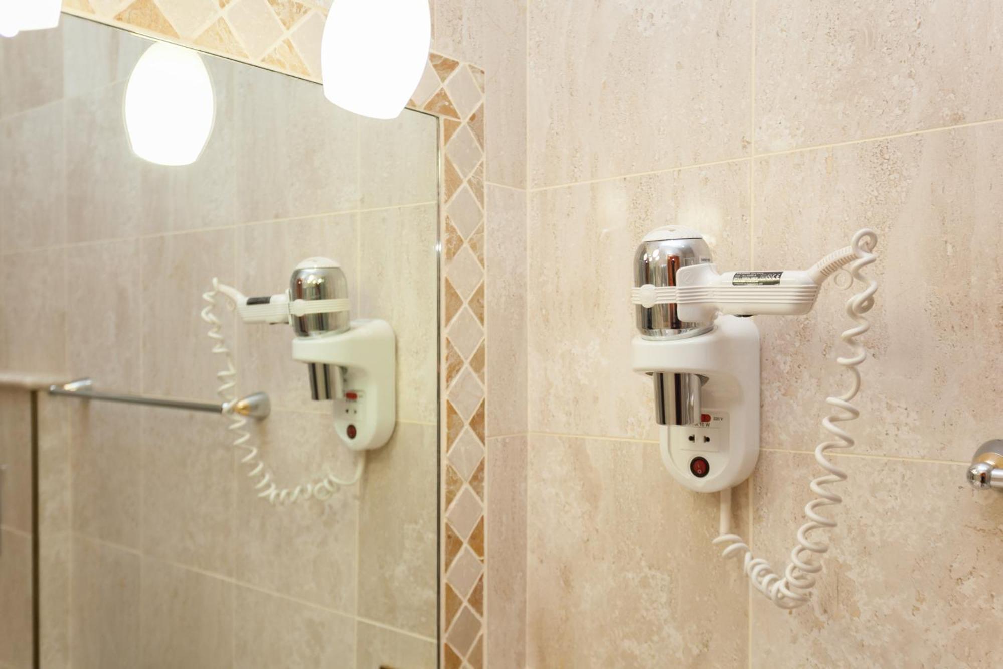 Hotel Fiorella Milano Εξωτερικό φωτογραφία