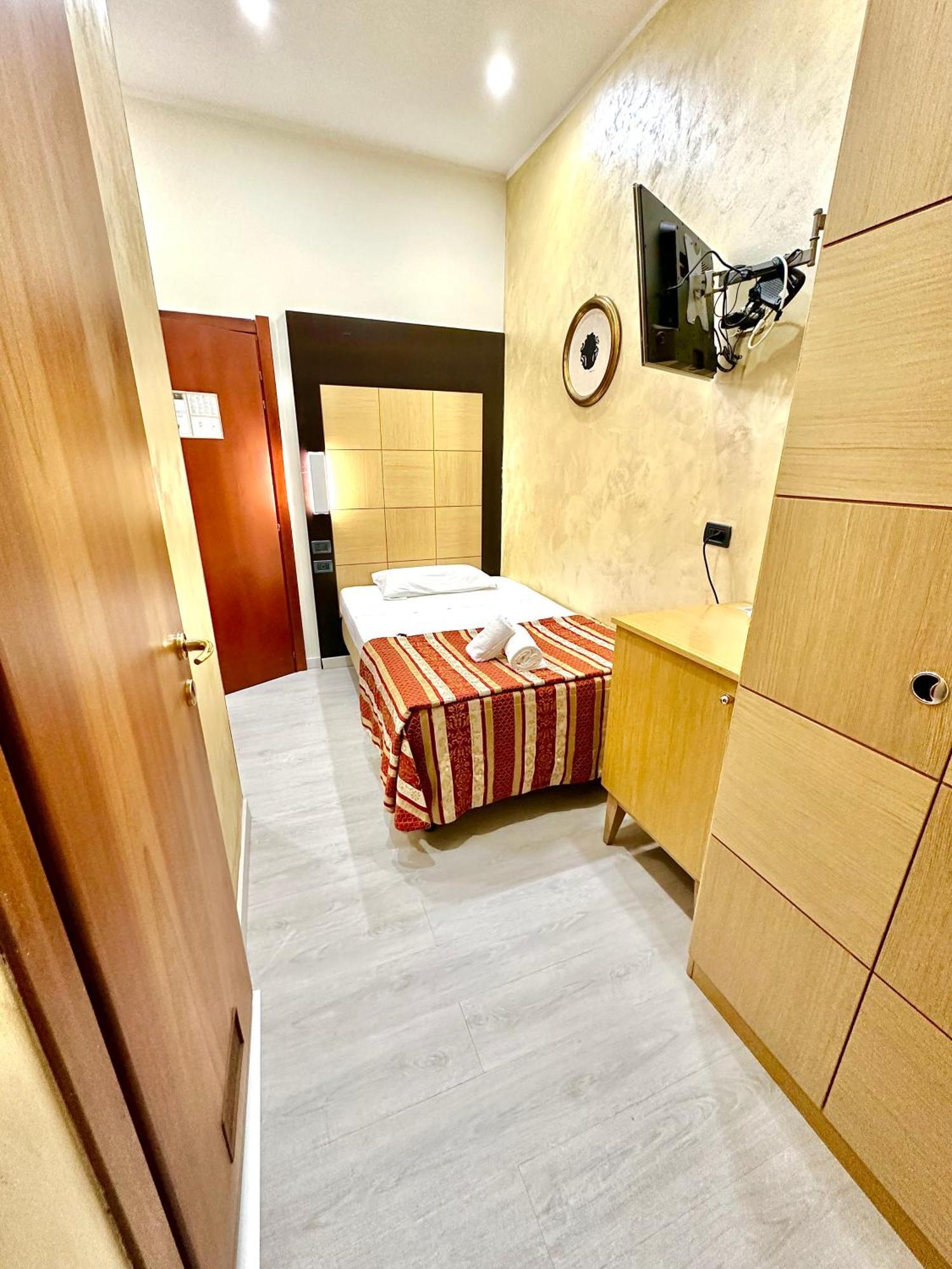 Hotel Fiorella Milano Εξωτερικό φωτογραφία